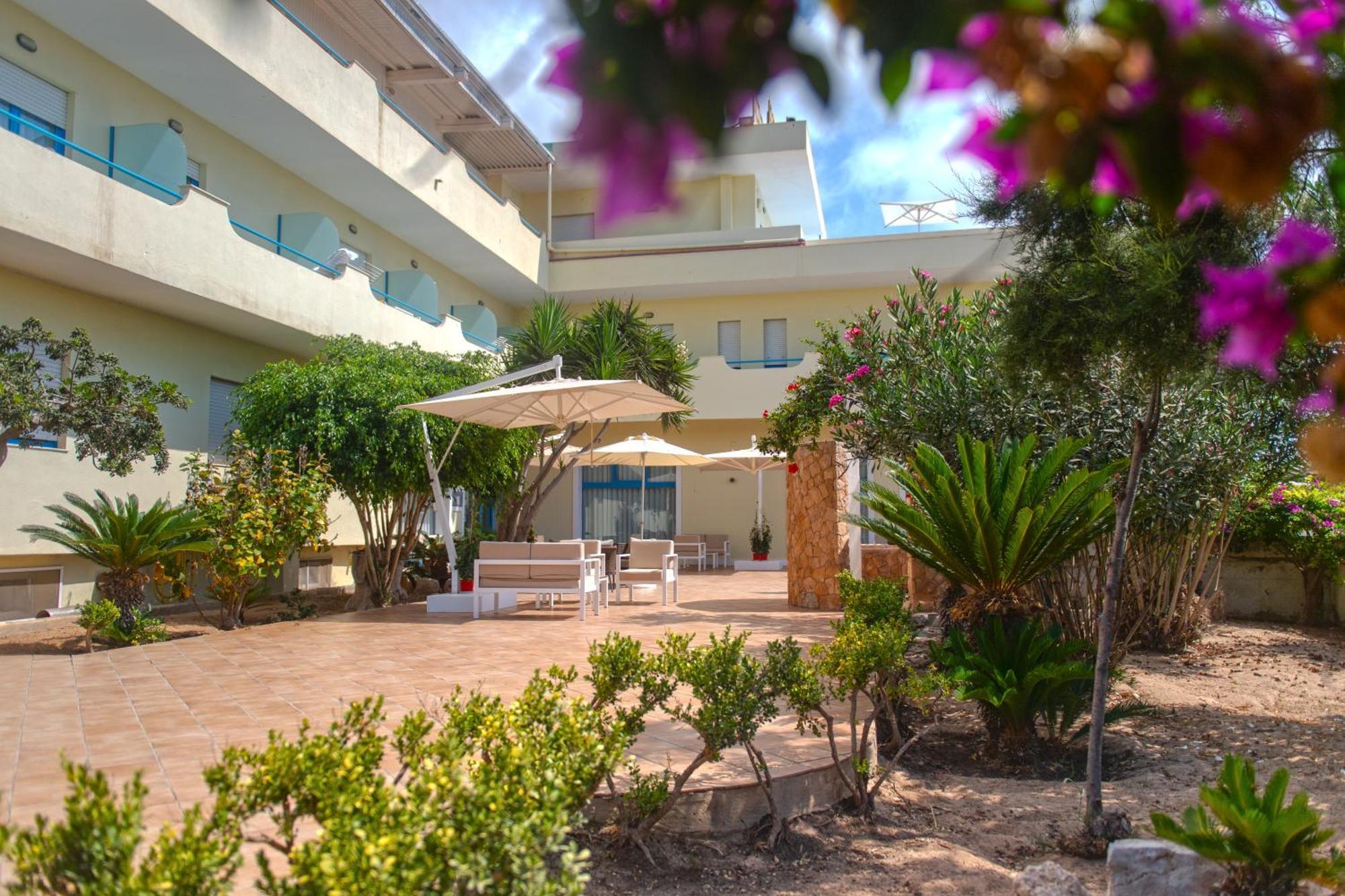 Hotel Baia Turchese Лампедуза Экстерьер фото